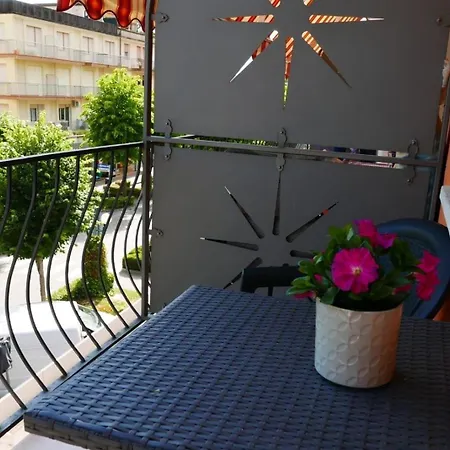 Apartment Wohnhaus Krystall